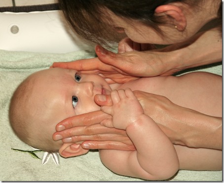 Huile de massage pour bébé : laquelle choisir ?